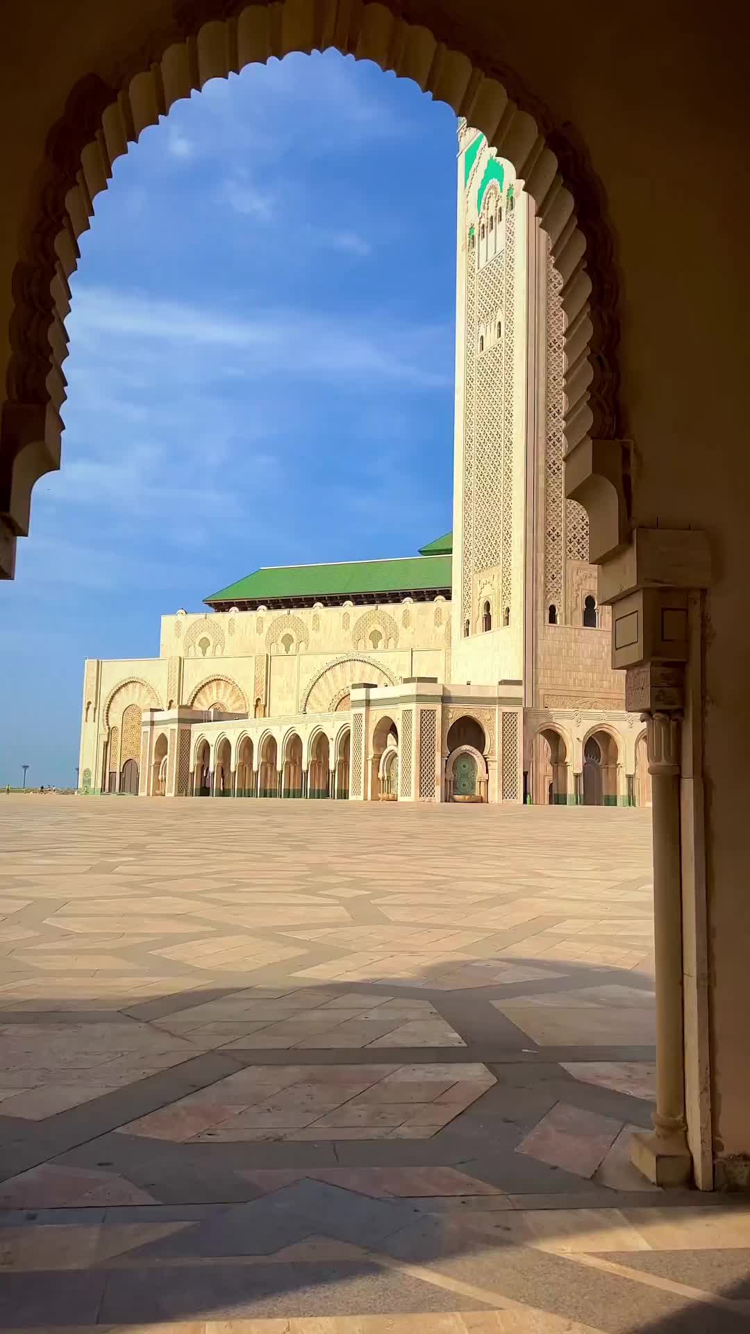 Discover Hassan II Mosque: 7th Largest Mosque & 2nd Tallest Minaret