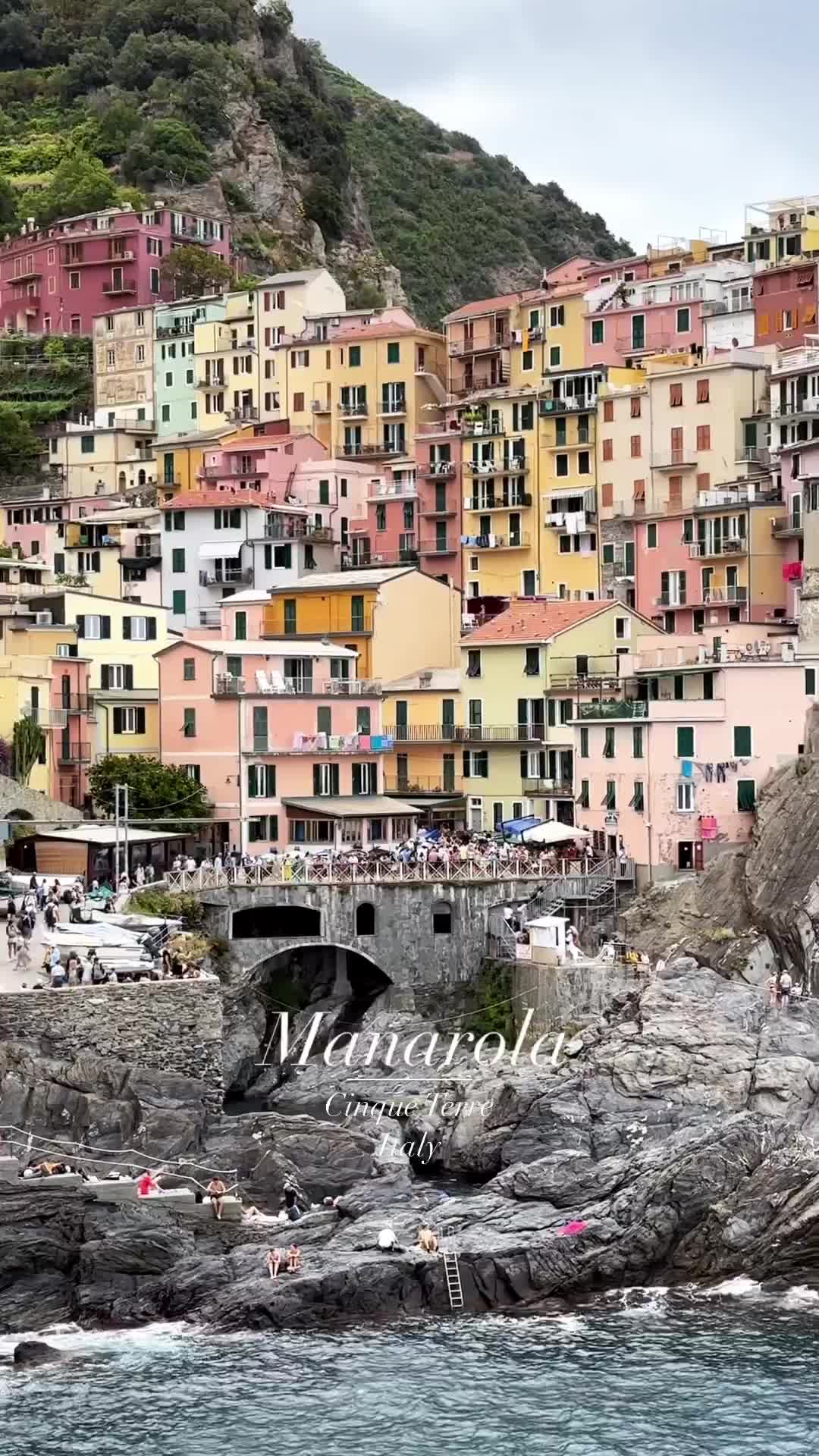Discover the Beauty of Manarola, Cinque Terre 🇮🇹