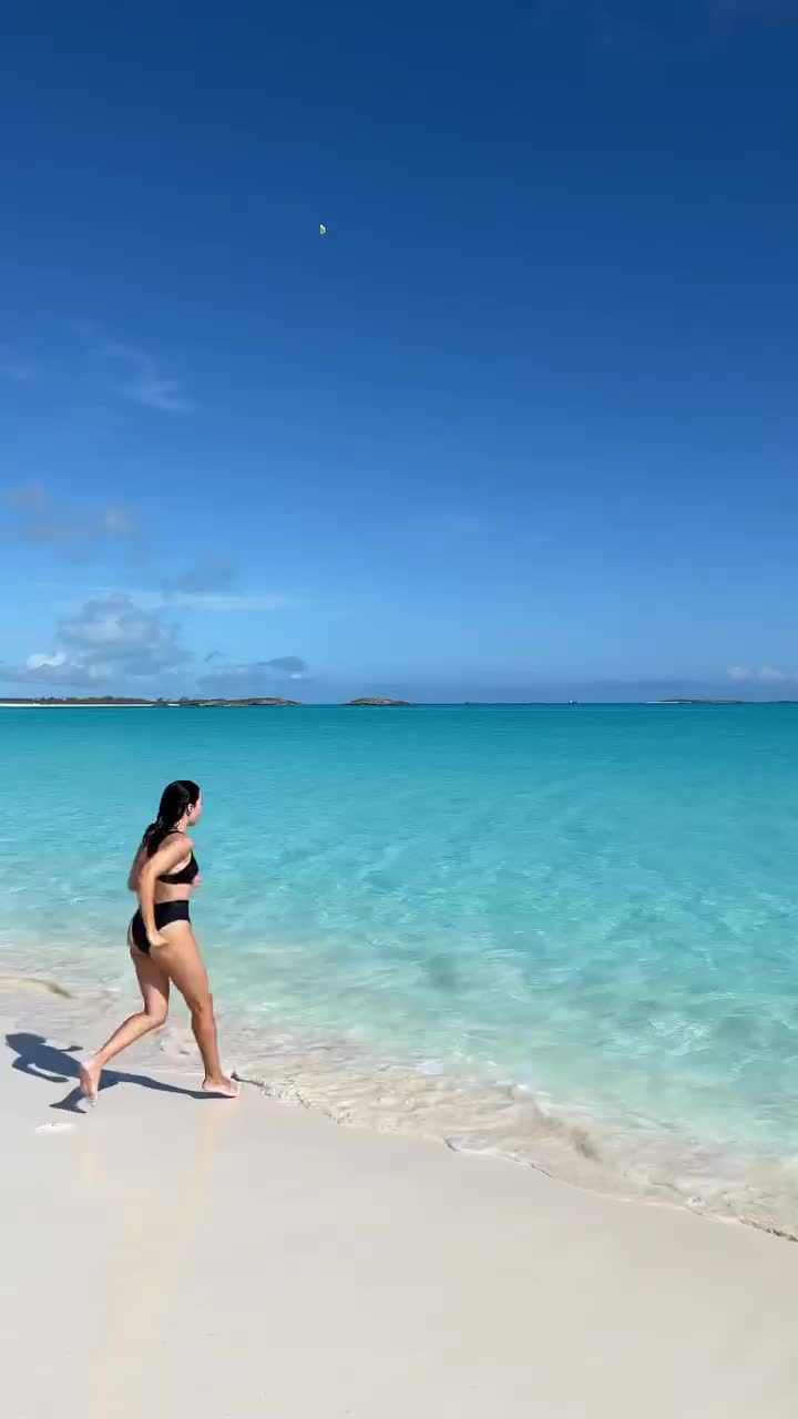 Discover Tropic of Cancer Beach in Exuma, Bahamas 🌴