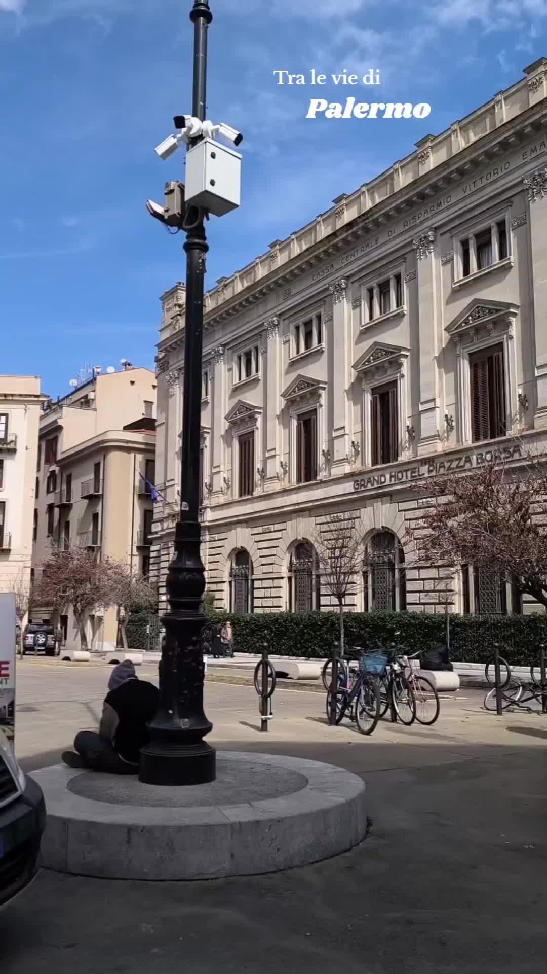 Tra le vie di Palermo.
.
.
#Palermo #palermocity #panormus #balarm #sicilian #Sicilia #sicily #italytrip #italian #italia #italystyle #sharebeauty