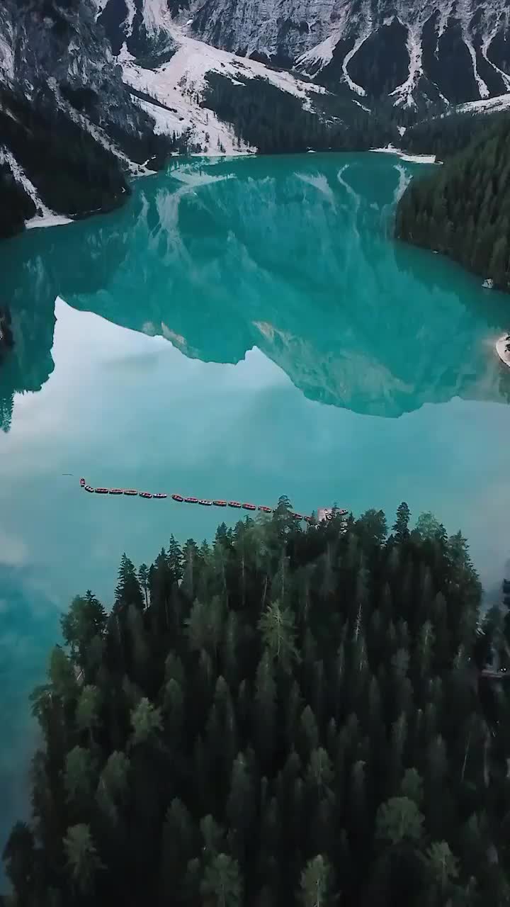 Discover Lago di Braies: Italy's Tranquil Glacial Lake