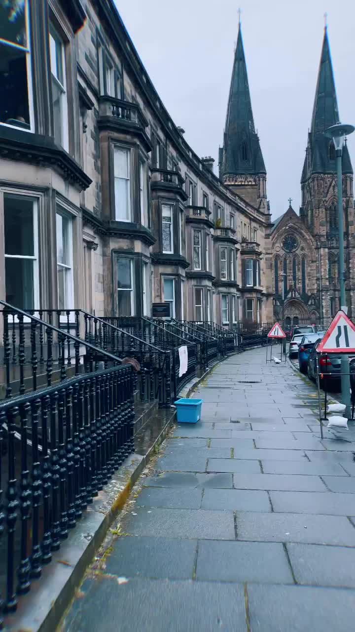 The Great St Mary's Cathedral 🏴󠁧󠁢󠁳󠁣󠁴󠁿 
.
.
.
.
.
.
.
.
.
.
.
.
.
.
.
.
.
.
🏰
#visituk #visitscotland #scotlandtravel #scotlandexplore #scotland_greatshots #edinburgh #mysecretedinburgh #travellingthroughtheworld #europetravel #travelgram #map_of_europe #map_of_unitedkingdom #amoviajar #gothicarchitecture #gothicaesthetic #cathedralsofinstagram #stmaryscathedral #viralreels #uk_greatshot #metroldn #architecture_hunter #architexture #detailsoftheday #viajarfazbem #backtohogwarts 🏴󠁧󠁢󠁳󠁣󠁴󠁿