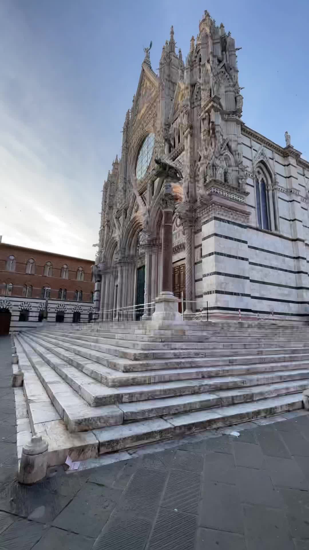 Duomo di Siena: Gothic Masterpiece in Tuscany