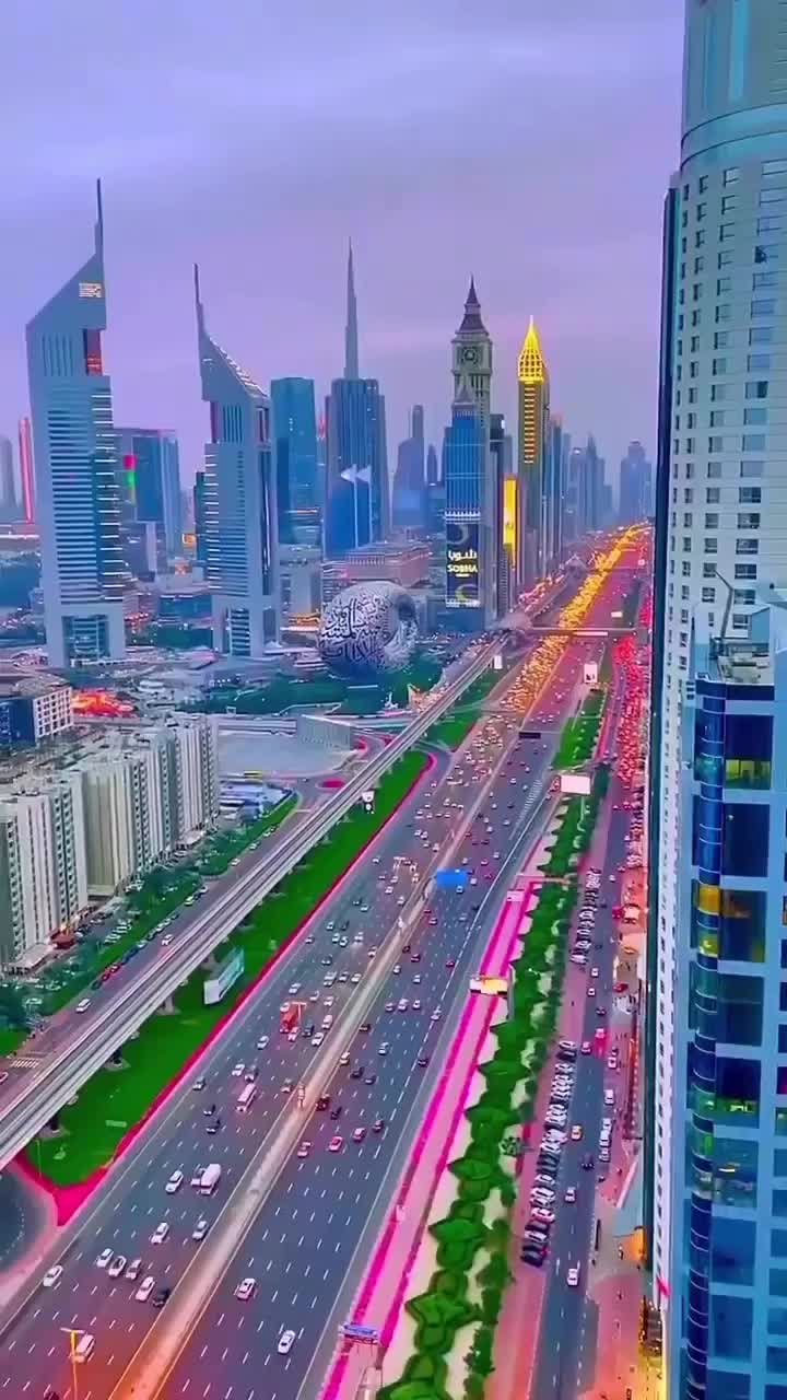 Explore Dubai's Stunning Cityscape and Skyline