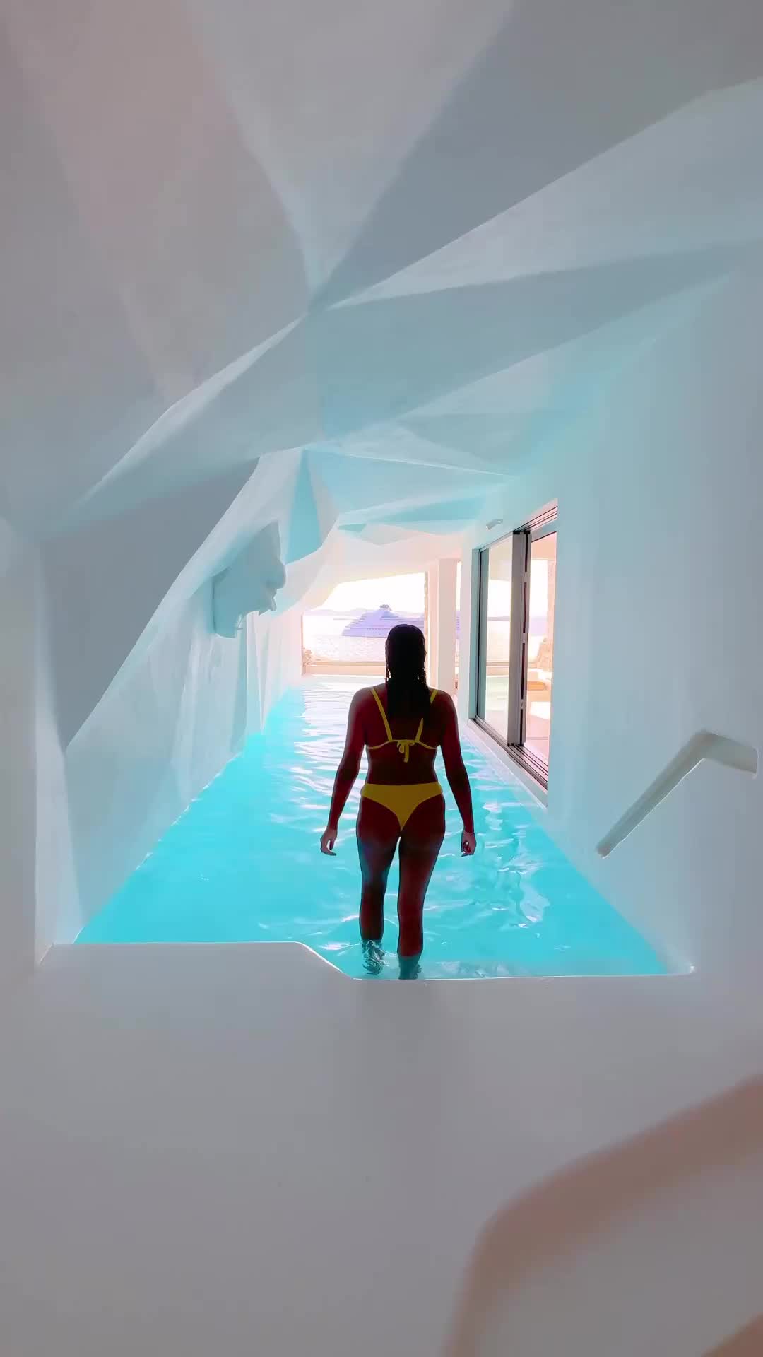 Insane Cave Pool Suite in Mykonos