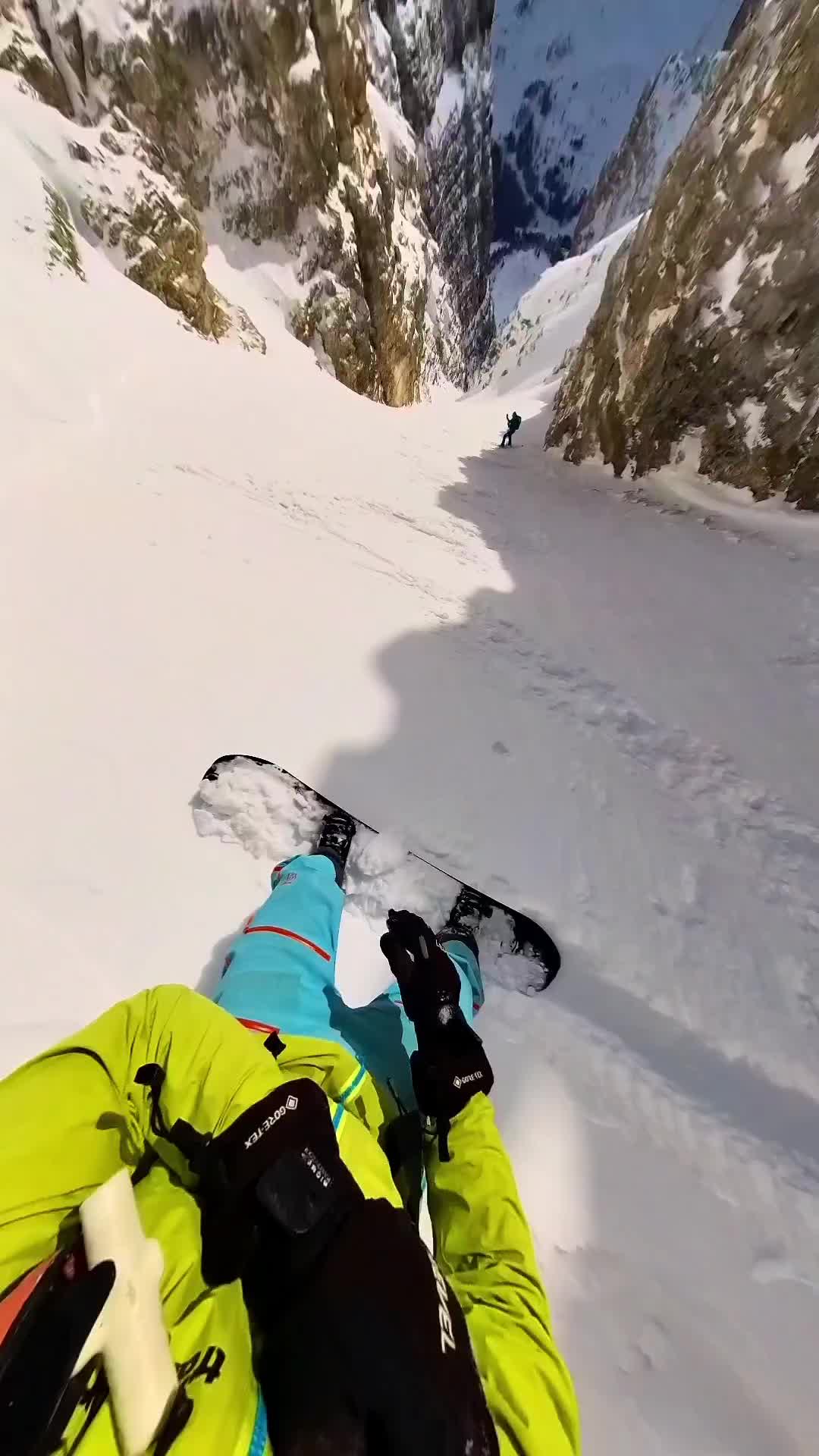 Epic Snowboarding in Dolomites: Unbelievable Powder Ride