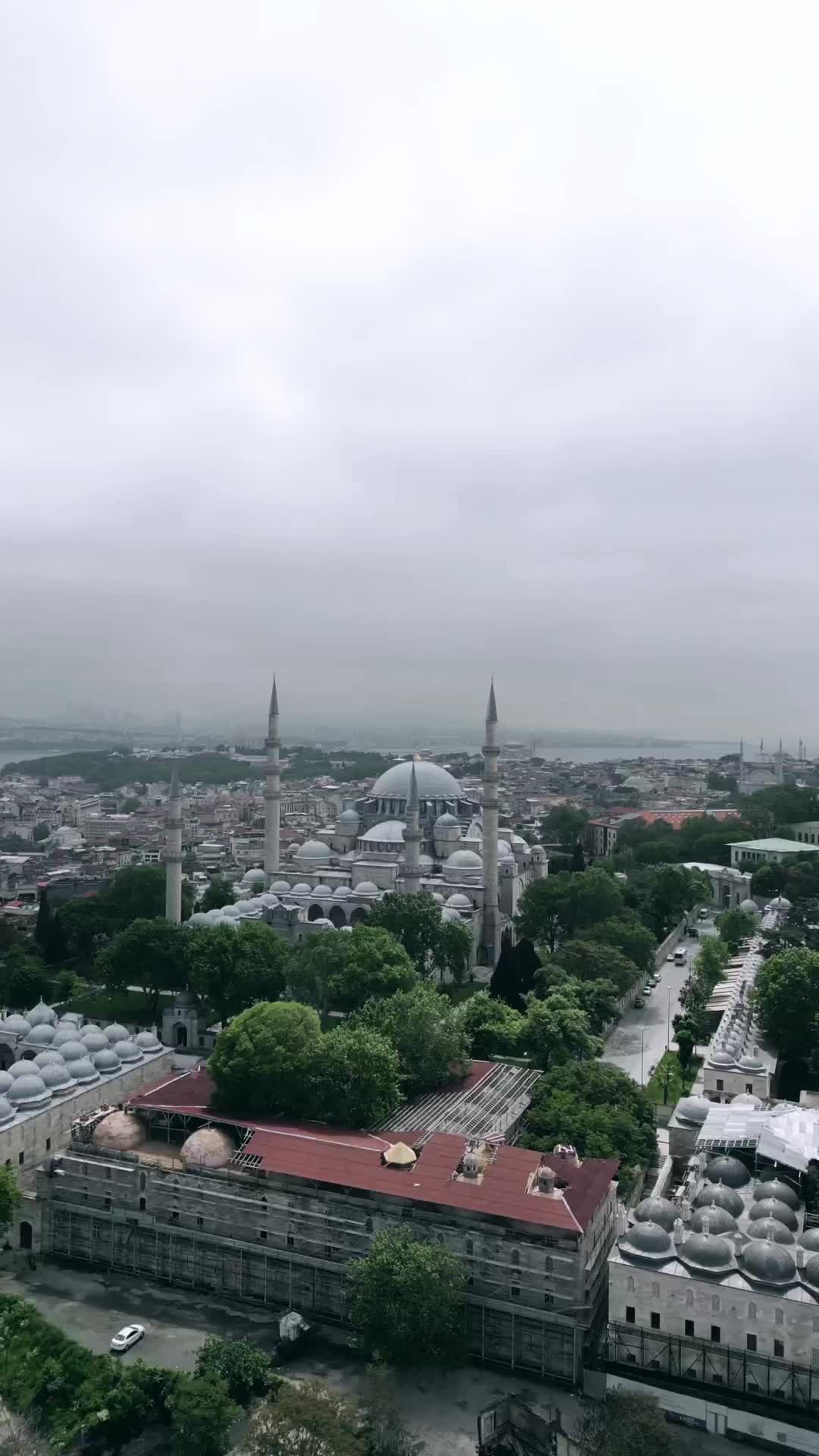 #istanbul #istanbul🇹🇷 #stambuł #turkey #galatatower #стамбул #турция #fyp #taksi̇m 
#taksimsquare #таксим #i̇stanbul #istanbulturkey #dronephotography #drone #drones #dronevideo #eminonu #süleymaniye #süleymaniyecamii #sultanahmedmosque #türkiye