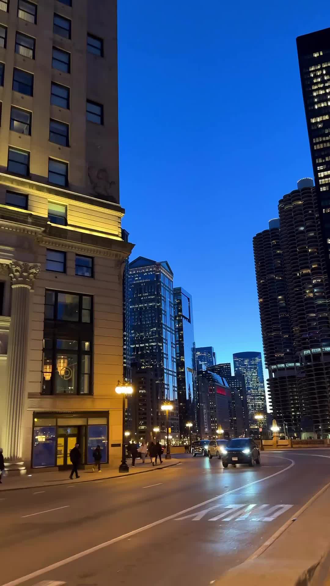 Chicago Night Drive: Capturing Downtown's Magic ✨