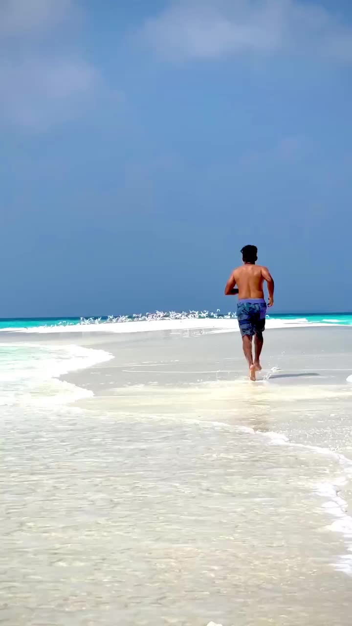 Happiness Comes in Waves at Maldives' Nelivaru Finolhu