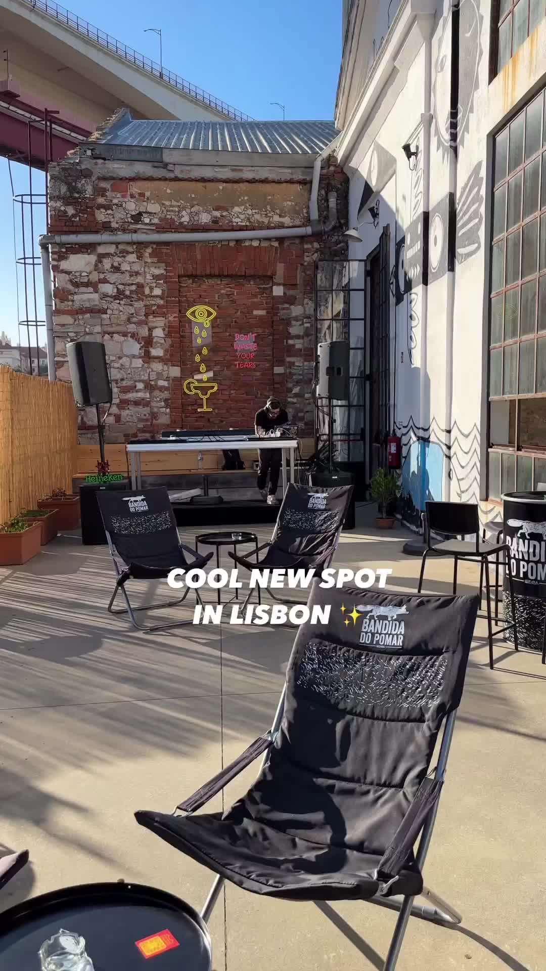 Cool new rooftop bar in Lisbon ✨in the LXfactory, located under the pillars of the Ponte 25 de Abril.  The @underthebridgelx ✨

Just perfect for watching the sunset while enjoying a few drinks 🍸, appetizers and music by a DJ 🎶 

We had the green apple sangria and some nachos, I couldn’t recommend more 👌

The perfect end to the afternoon in the best company @heinzlopes and @carlos_rochatravel ❤️

🇵🇹 Um novo rooftop bar em Lisboa ✨no LXfactory, localizado sob os pilares da Ponte 25 de Abril. O @underthebridgelx ✨

Perfeito para assistir ao pôr do sol acompanhado de alguns drinks 🍸, petiscos e música por um DJ 🎶 

Escolhemos a sangria de maçã verde e uns nachos, e não poderia recomendar mais 👌

O final de tarde perfeito na melhor companhia @heinzlopes é @carlos_rochatravel 

#roooftopbar #lisboa #bar #rooftop #portugal