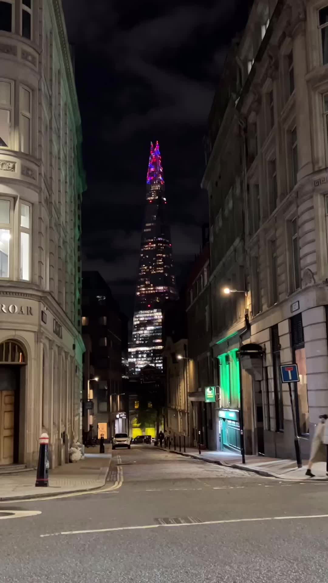 London right now ✨ Who is dreaming of visiting London during Christmas?

📸 Video taken by @wonderfultraveltime 

#london #londonrightnow #londonduringchristmas #christmasinlondon #travel #beautifuldestinations