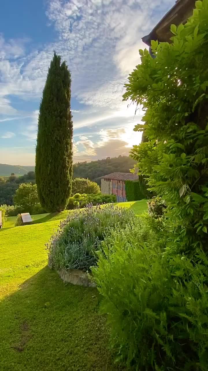 Under the Tuscan Sunset at Castello di Vicarello