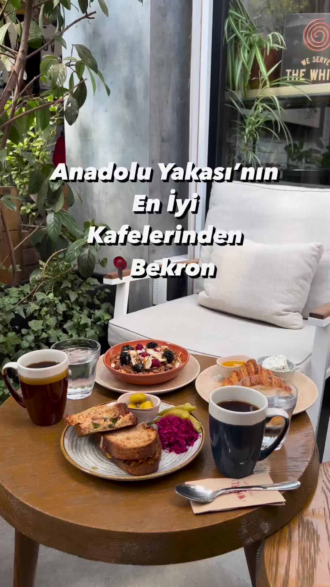 Sandviç, kahve, granola, kruvasan, soğuk çay, brownie, matcha latte, cool lime ve cookie 🍽

Bekron Coffee, Bağdat Caddesi’nin yan sokağında bulunan bir kafe.📍

Lezzetli ve kaliteli ürünler servis eden butik kafelerden. 🌿

Bağdat Caddesi’ne çok yakın ama caddenin kalabalığından uzakta huzurlu bir ortam sunuyor. 💓 @bekroncoffeeshop 

Tüm ekmek, kruvasan gibi ürünler günlük olarak Pelin’in Ekmeği’nden geliyor.🫠 @pelininekmegi 

Birçok vegan ürün seçeneği bulunuyor ve ürünler günlük olarak Etiler’de bulunan Bi Nevi Deli’den geliyor. ☘️ @binevideli 

Servis edilen tüm kahve çeşitleri de The Whirl markasına ait. ☕️ @thewhirl 

Denediğimiz tüm ürünler oldukça üst düzey kalitelideydi. 👏🏻 

Roastbeef sandviç ekşi mayalı ekmeği ve özel sosuyla beraber hazırlanan bir sandviçti. 🥙 

Meyveli granola bol meyveli ve oldukça büyük bir porsiyonda servis edilmişti. 🍇 

Kruvasan çok güzeldi ve yanında Atelier Deliz marka ketojenik doğal reçel çeşitleri mevcut. @atelier.deliz 🥐 

Filtre kahve, cool lime, Maki Seltzer gibi ürünlerin tamamı da oldukça güzeldi.🧋

Karabuğdaylı brownie cookie ve dondurma ile servis edilen Blondie tatlı da harikaydı. 🍪

Bu mekanda birçok kaliteli ve butik markayı bir arada deneyebilirsiniz. 😍

Bu gönderi #işbirliği içermektedir.

Roastbeef sandviç(Bamya turşusu ile): 145 TL
Filtre kahve: 62 TL
Meyveli Granola: 127 TL
Kruvasan ve reçel: 147 TL
Last unicorn soğuk çay: 69 TL
Vegan blondie(dondurma ile): 130 TL
Glutensiz karabuğdaylı brownie cookie: 74 TL
Matcha latte: 105 TL
Cool lime: 78 TL

(Eylül’23 fiyatlarıdır.)

Adres: Caddebostan mahallesi, Caddebostan Plaj Yolu Sokak, No: 8B, Kadıköy/İstanbul 📍
Telefon: 0216 629 10 79 ☎️

Rehber Yorumu: Bağdat Caddesi’ne yürüyerek 1-2 dk mesafede kalabalıktan uzak keyifli bir ortamda kahve ve atıştırmalıklar için tavsiye ederiz.

Mekan: 7/10
Lezzet: 8/10

English Summary: Bekron Coffee Shop is a Coffee Shop located at Caddebostan/İstanbul.📍We recommend this place for delicious foods and coffee. 🍽 🧋

#kafeönerisi #caddebostan #istanbulmekanları #istanbulrehberi #mekan #mekankeşfi #kahvaltı #kahvalti #pazarkahvaltısı #kahvaltımekanları #mekanrehberi #mekanönerisi