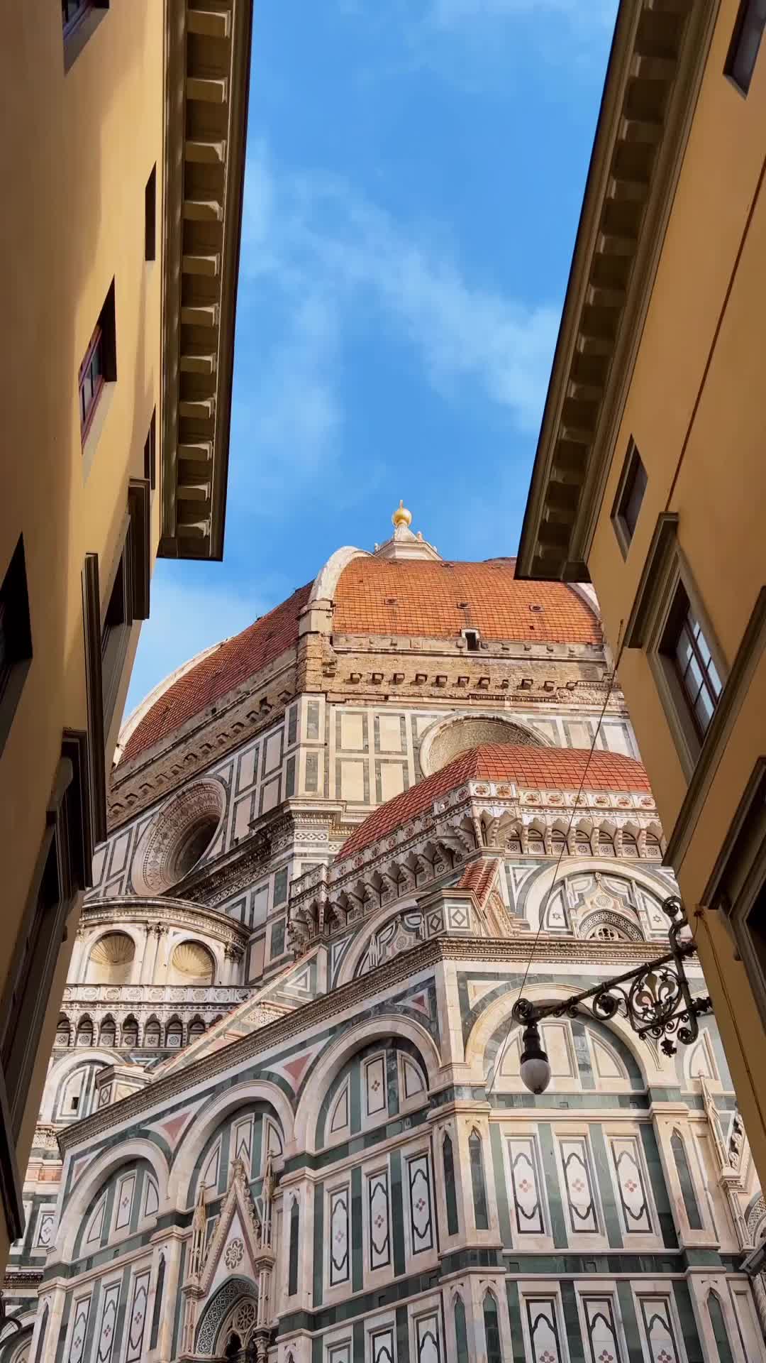 Captivated by the timeless beauty of Santa Maria del Fiore’s iconic dome in Florence 🩵🇮🇹

#firenze #florence #italia #italy