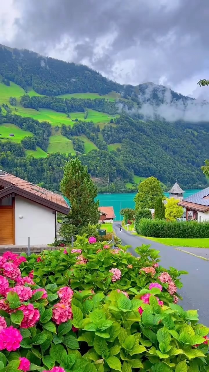 What’s more perfect than a view like this 😍📍Lake Lungern, Switzerland 🇨🇭 

🎥 @abrhm.afinish 
.
.
.
.
.

#explorer #explore #discover #wanderlust #travel #travelbug #travelphotography #photography #nature #traveladdict #travelgram #beautifuldestinations #luxurytravelbabe  #exploremore #traveltheworld #world #traveler #travelblog #traveling #instatravel #earth #travelreelsoninstagram #outdoors #reels #luxuryhotel #travelreels #views #switzerland