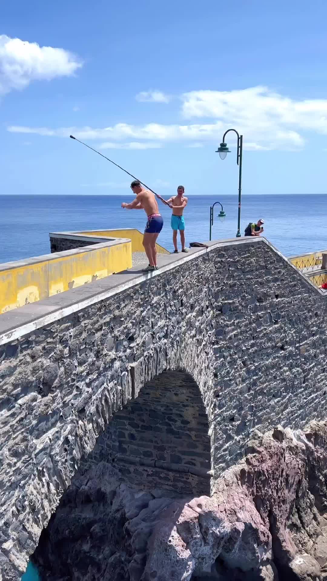 Cliff Diving in Madeira with Insta360 X3