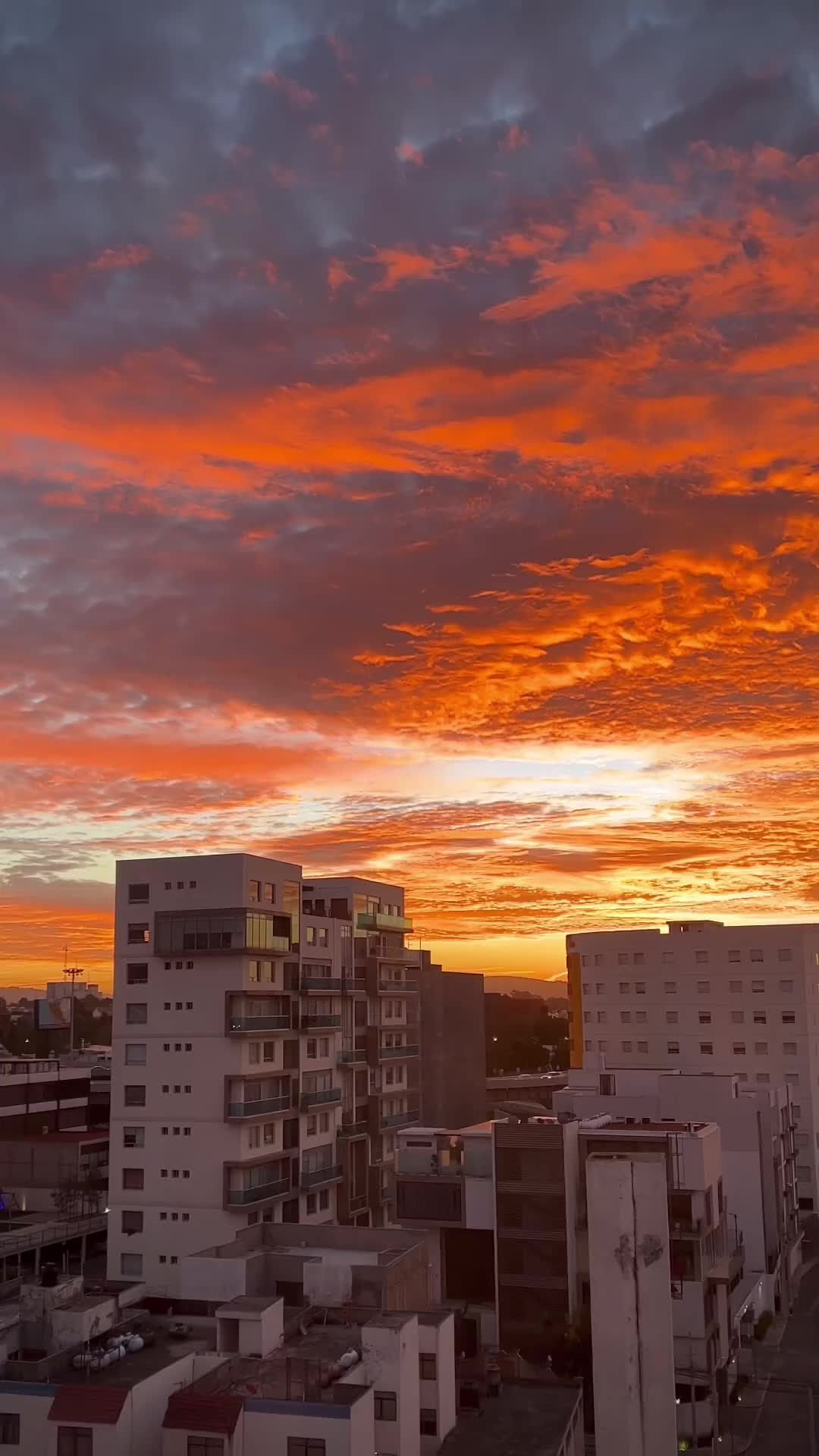 Stunning Mexican Sunset Over Puebla's Skyline 🌇