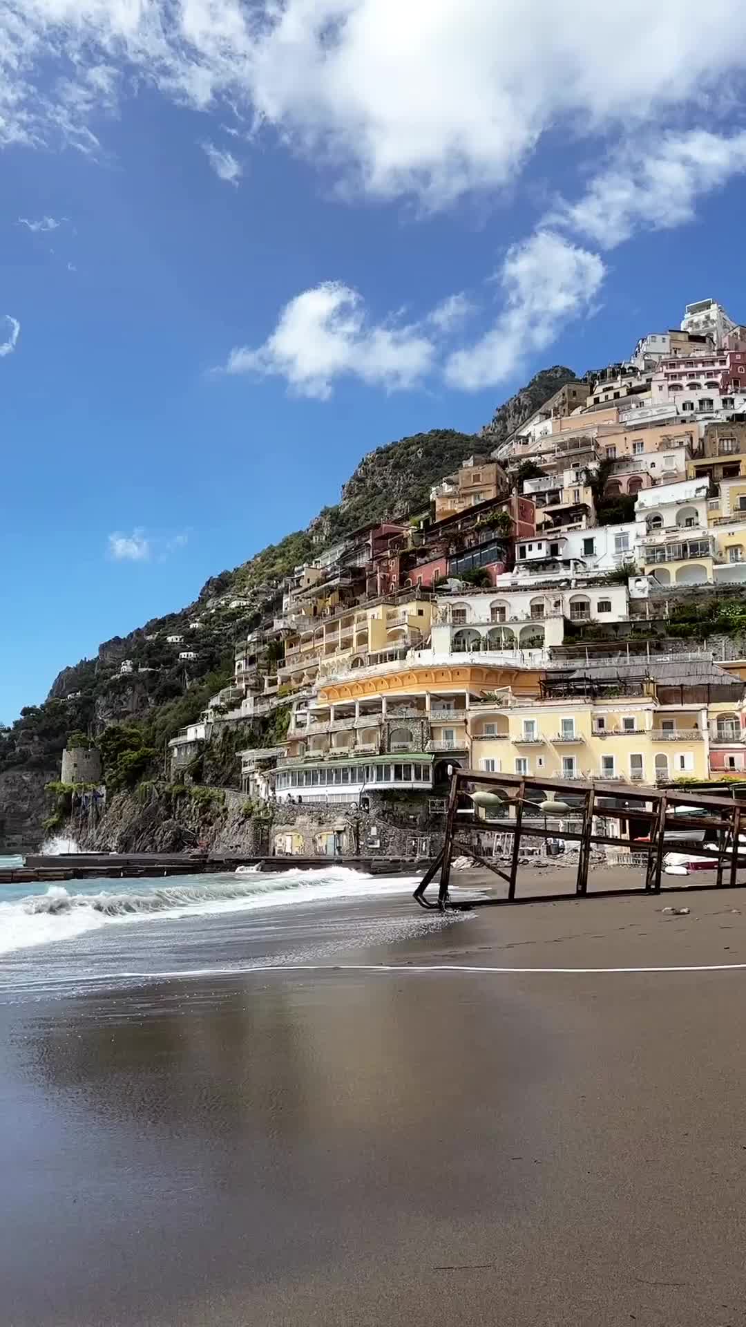 Stunning 5 Seconds of the Amalfi Coast in Positano