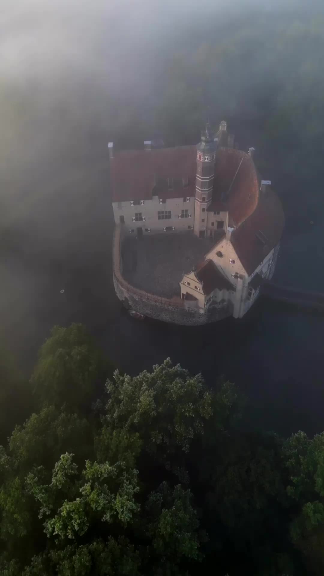 Explore Münsterland's Historic Castles in Autumn Fog