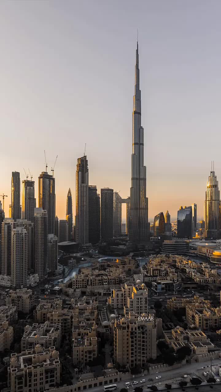 Night Falls Over Dubai: Stunning Timelapse Video