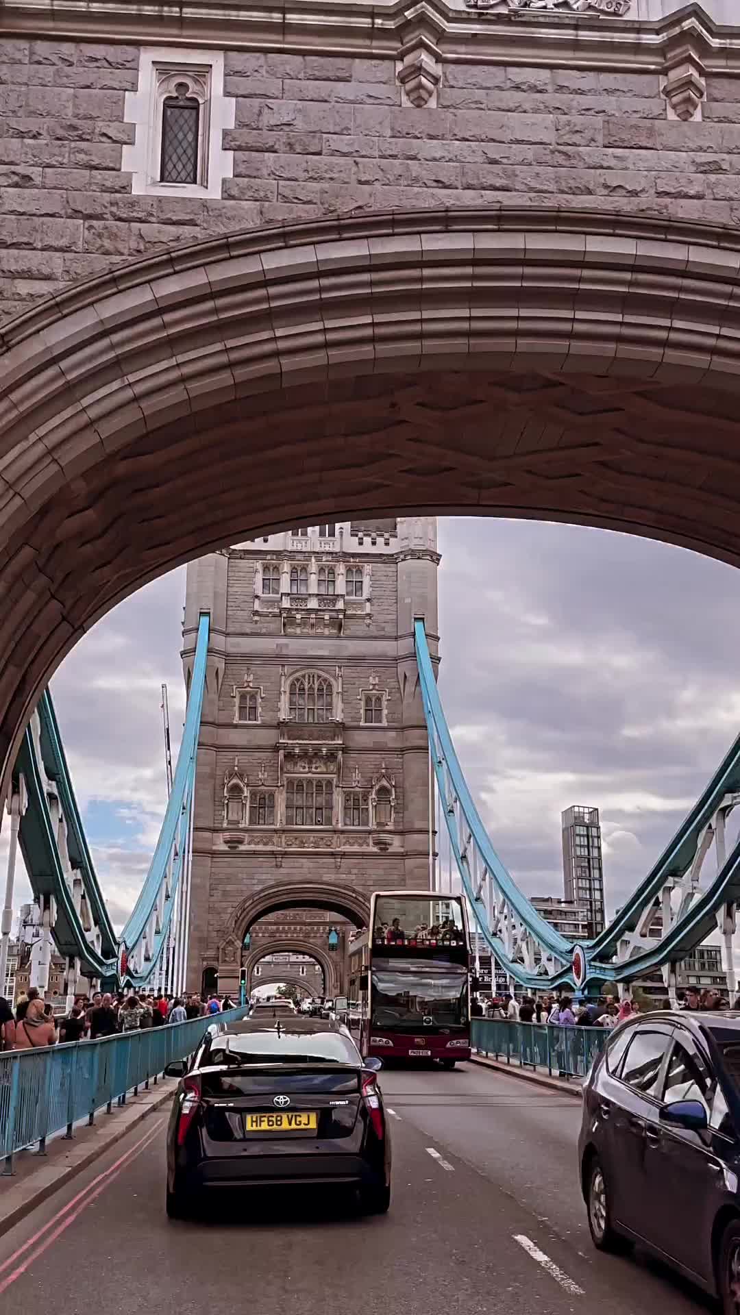 An Ordinary Day in London: Tower Bridge Views