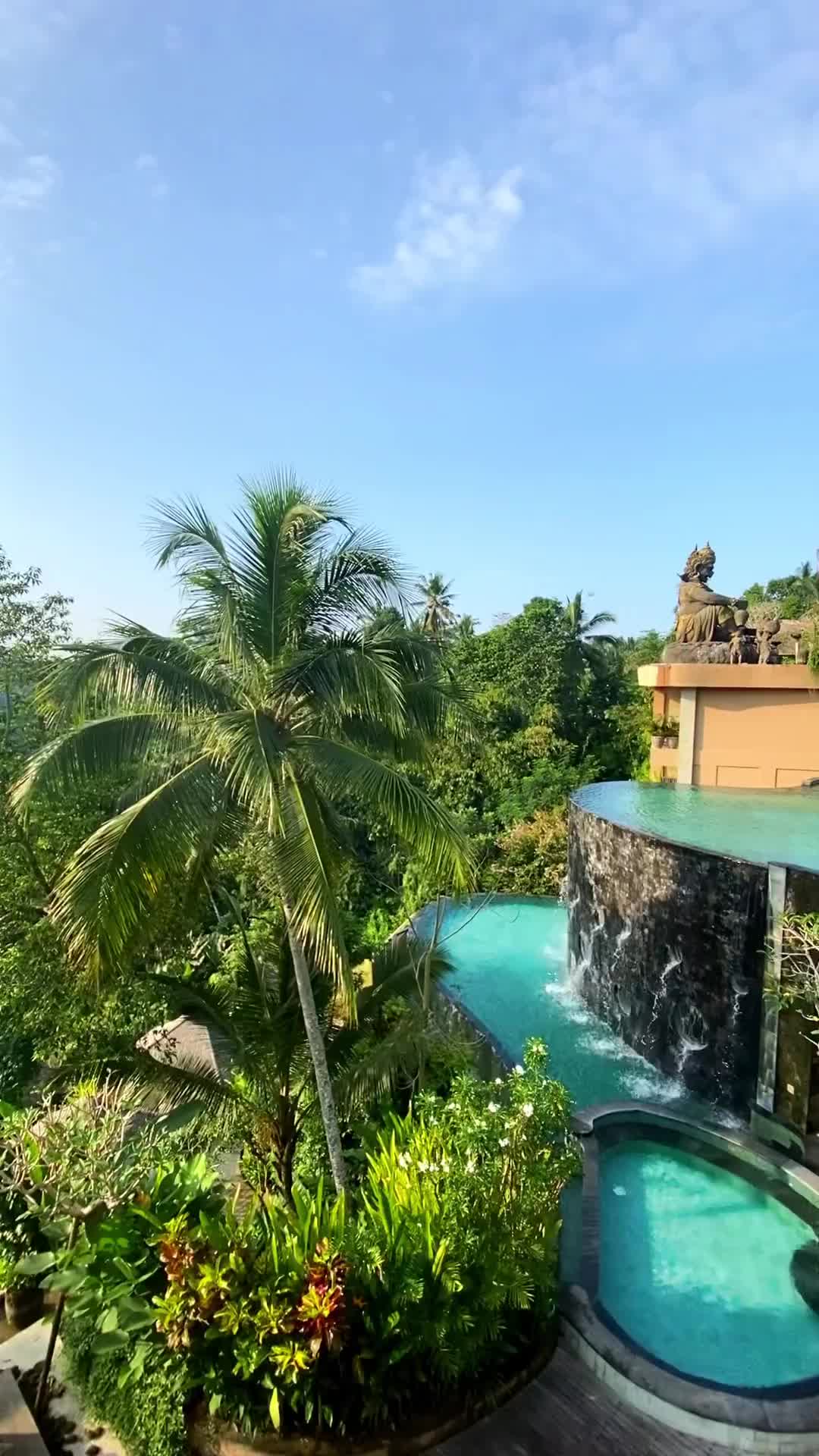 Explore Luxury at The Kayon Jungle Resort, Bali 🌴