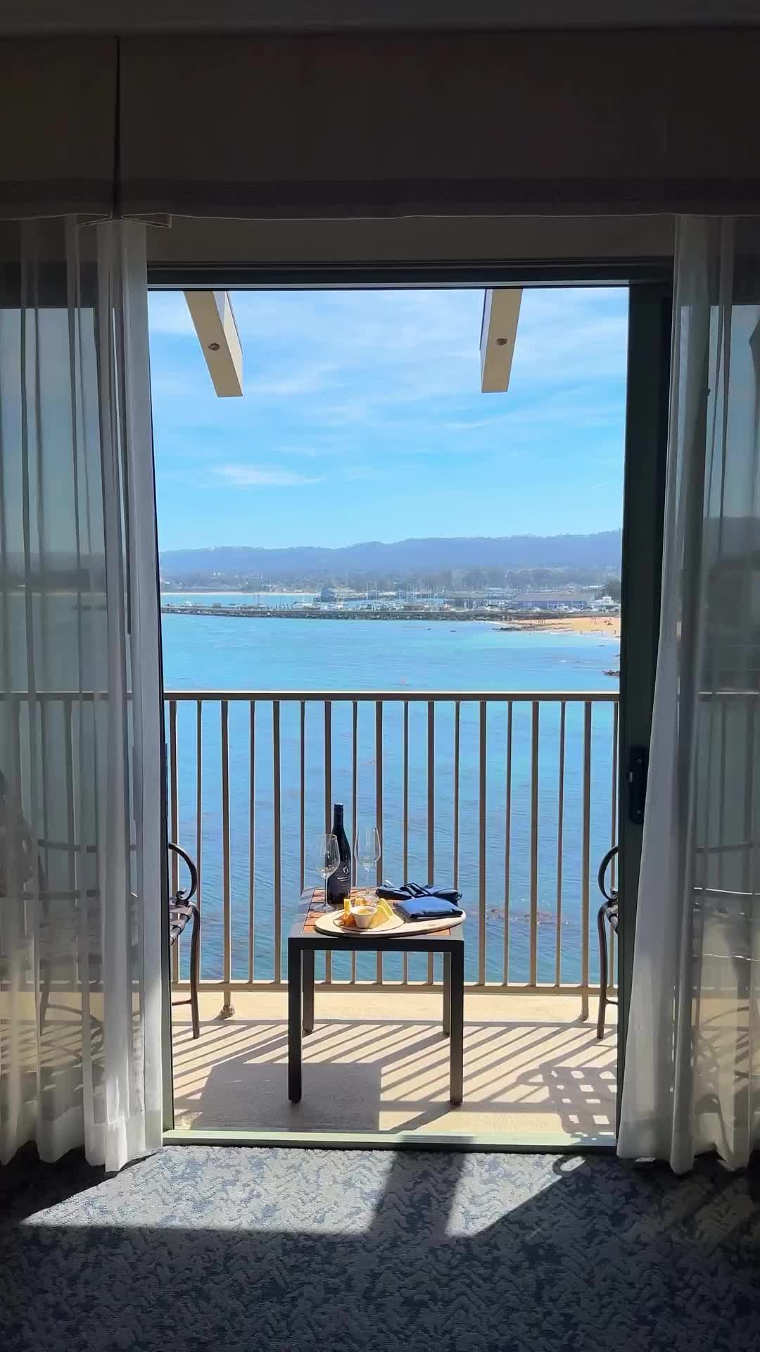 Monterey Plaza Hotel: Luxury Oceanfront Balcony Views