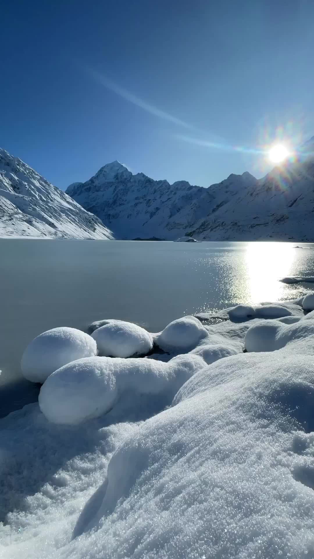 Frozen Lake in Hooker Valley, Aoraki, New Zealand