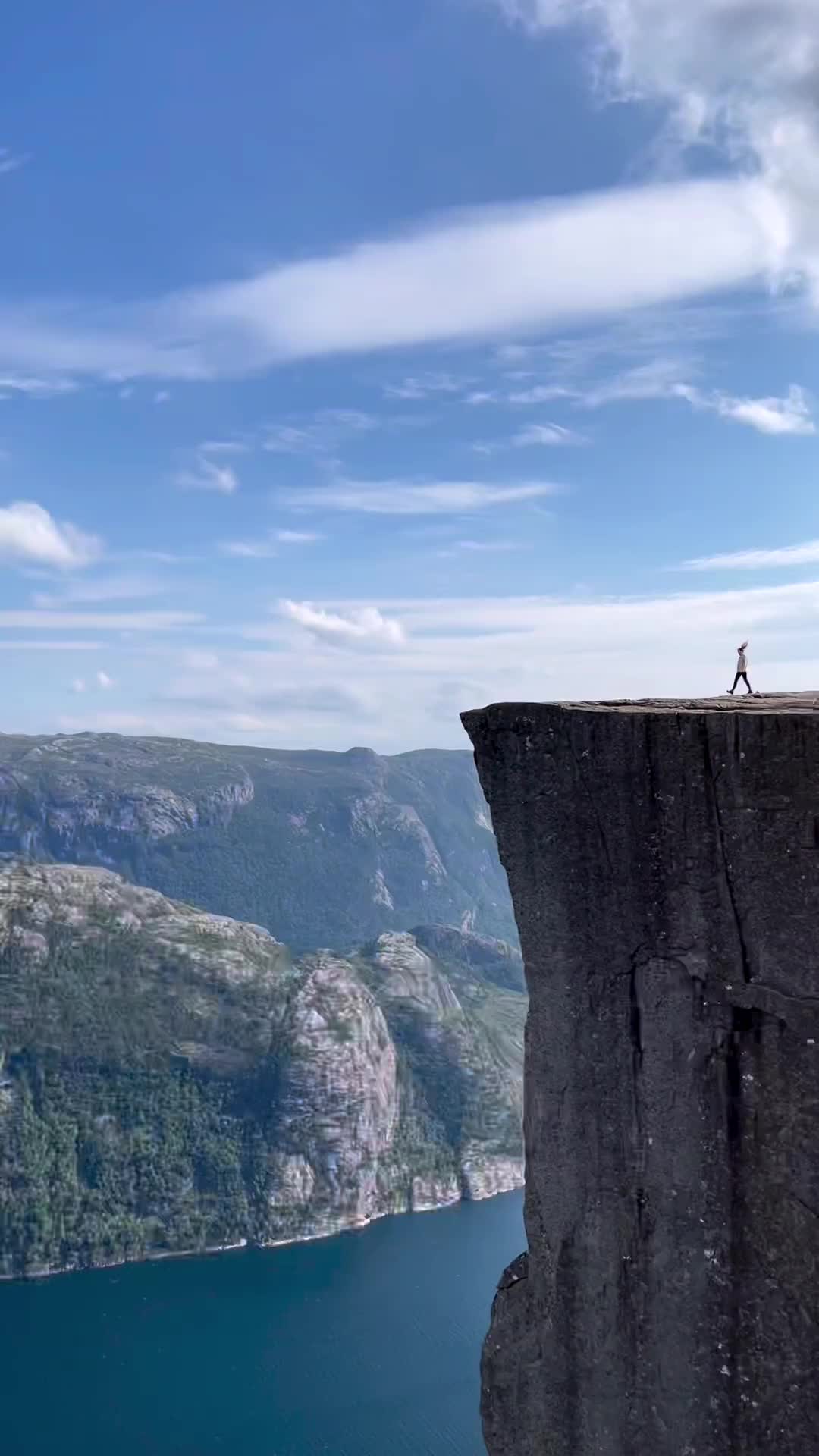 Amazing Hike in Preikestolen, Norway - Avoid Big Crowds!