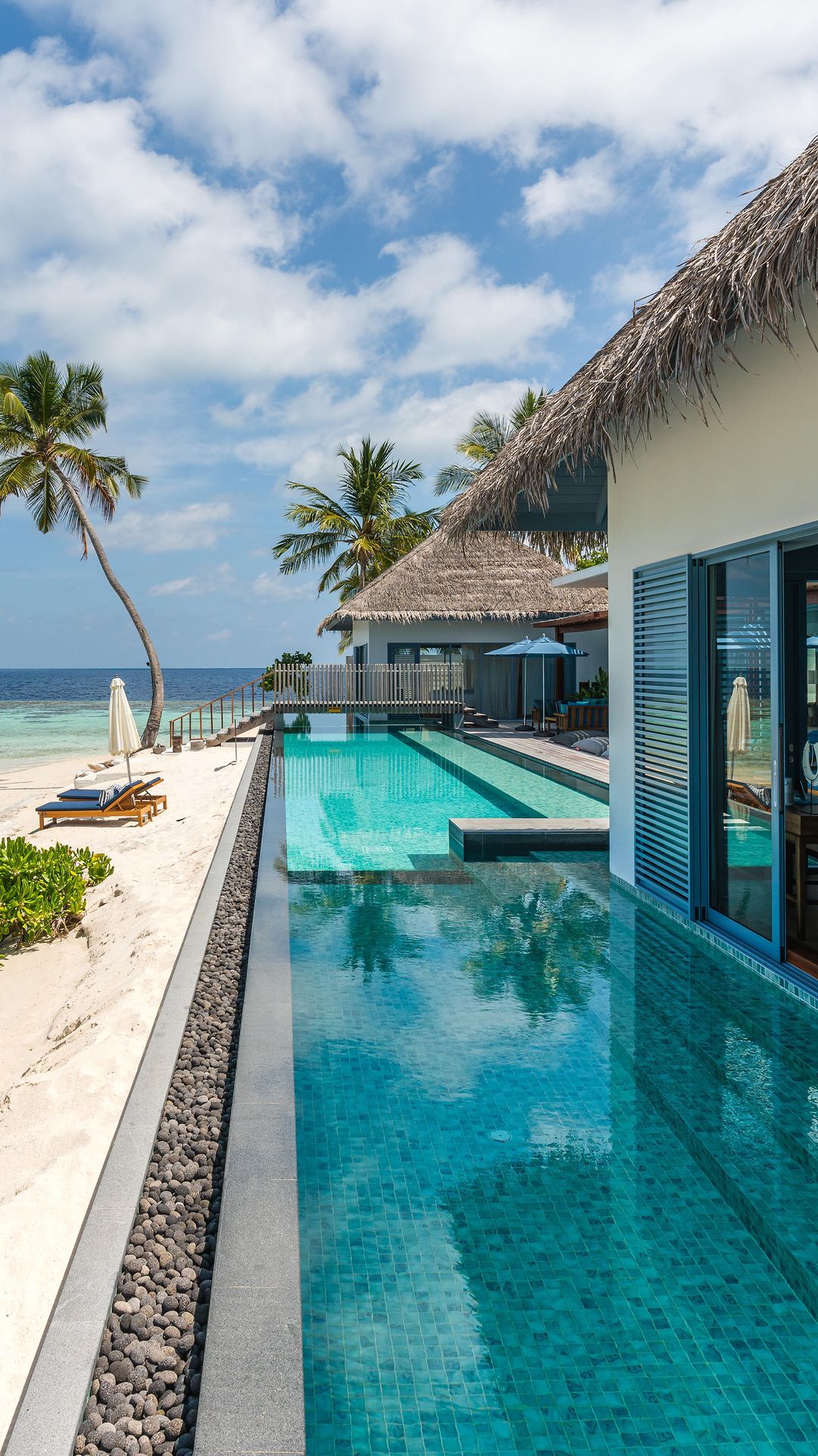 $50,000 per night Royal Residence at @rafflesmaldives - who would you stay here with? 

#ItsMeLouis

@maldives @m___a___l___d___i___v___e___s @maldivesinsider @visitmaldives @hotelsandresorts @trip @beautifuldestinations @beautifulhotels