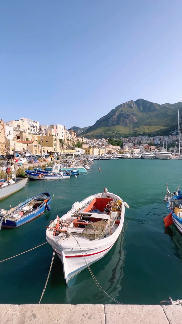 Che finimondo.. Castellammare del golfo 🫶💙
.
.
.
#castellammaredelgolfo #trapani #scopello #igerssicilia #sonyalpha #sonya7iii #agameoftones #beautifuldestinations #kings_sicilia #borghipiubelliditalia
#sicily #italy #sicilia #whatitalyis #italia #vscofilter #theworldfromawindow #italyfromawindow #siituristadellatuacittà #howitalyfeels #siciliabedda #ig_sicilia #italysegreta #ilikeitaly