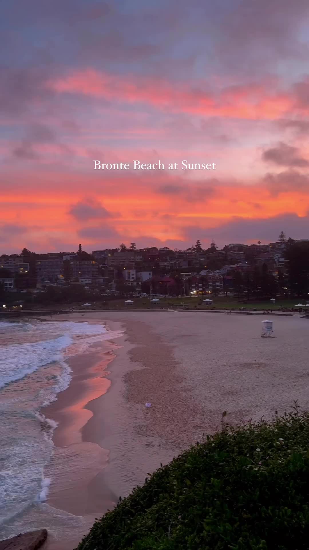 Bronte Beach Sunset: Peaceful Scenes in Sydney