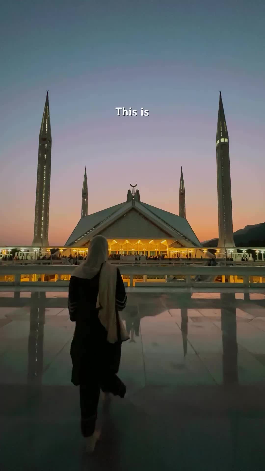 This is the Faisal Mosque (فیصل مسجد); the largest mosque in Pakistan, located in the capital city, Islamabad 🇵🇰 In fact, it was the largest mosque in the world from 1986 until 1993 when the newly completed Hassan II Mosque in Casablanca, Morocco overtook it 🕌 

It is a breathtaking mosque, designed by a Turkish architect Vedat Dalokay. It can hold up to 300,000 worshipers. It’s a MUST visit place when visiting Islamabad ✨Visitors and non-Muslims are welcome to visit the mosque, but not enter inside during prayer time. 

Did you know, it’s also the 5th largest mosque in the world? Do you know what the other largest mosques in the world are? 

[ SAVE this post for your future travel planning to Pakistan 🇵🇰 ] 

Tip: When visiting mosques (and any other religious sites) always remember to respect their rules. Ladies, remember to cover up your shoulders, chest, knees and wear a headscarf. 

📷: @itsjaypalfrey ✨

#‎فیصلمسجد #visitislamabad #pakistanzindabad🇵🇰 #visitpakistan #exploretheworld #mosquesofworld