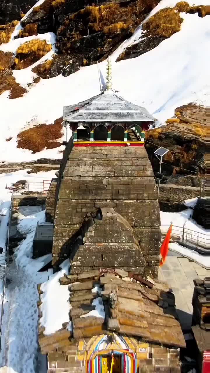 Stunning Journey to Shri Tungnath Temple, Uttarakhand