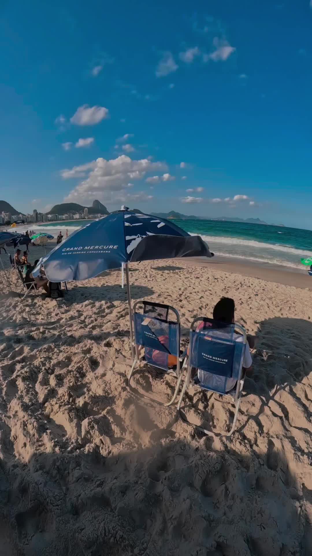 Quem Ama o Rio Compartilha - Música e Chuva em Copacabana