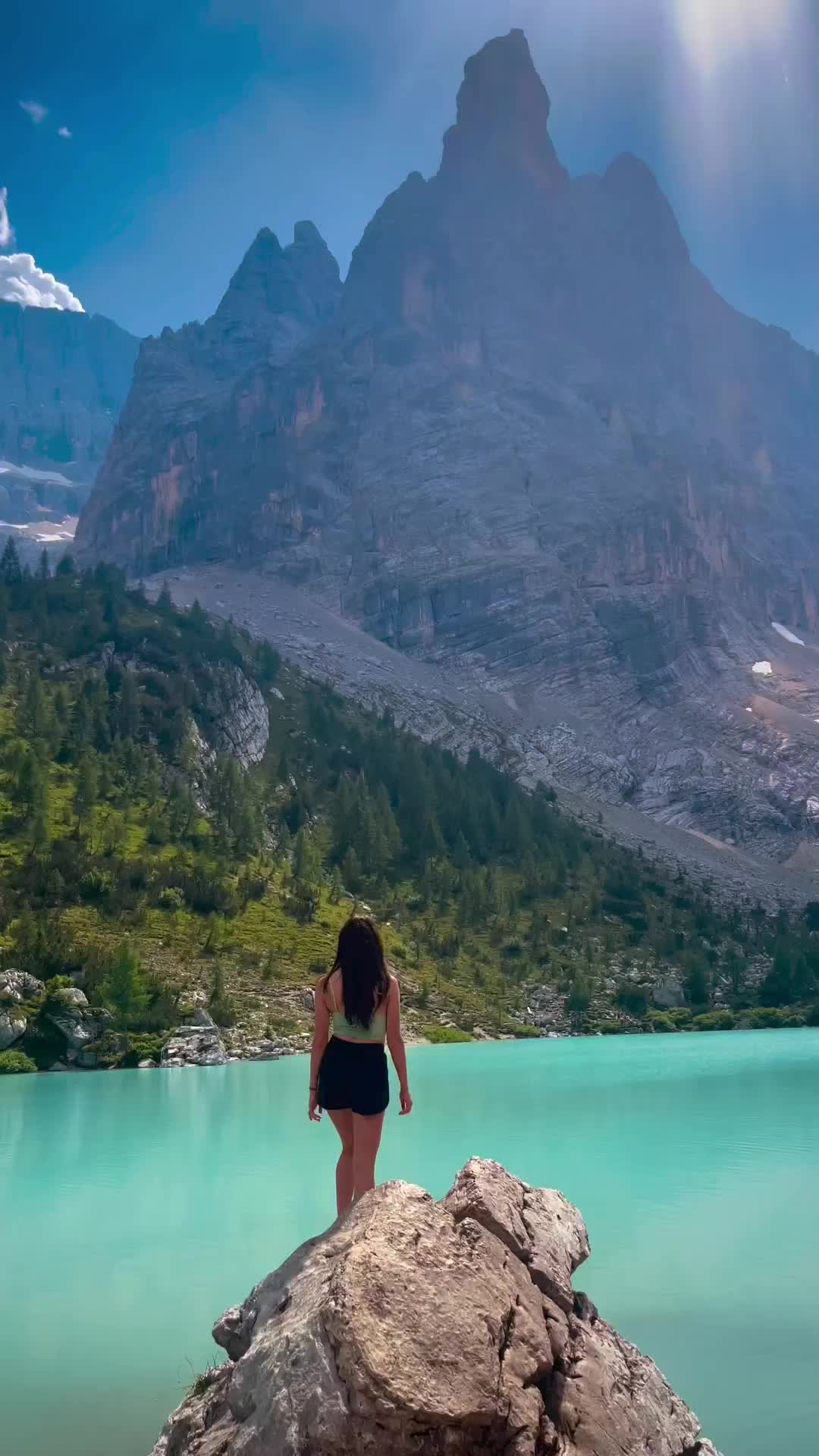 Lago di Sorapis: Stunning Alpine Beauty in Italy
