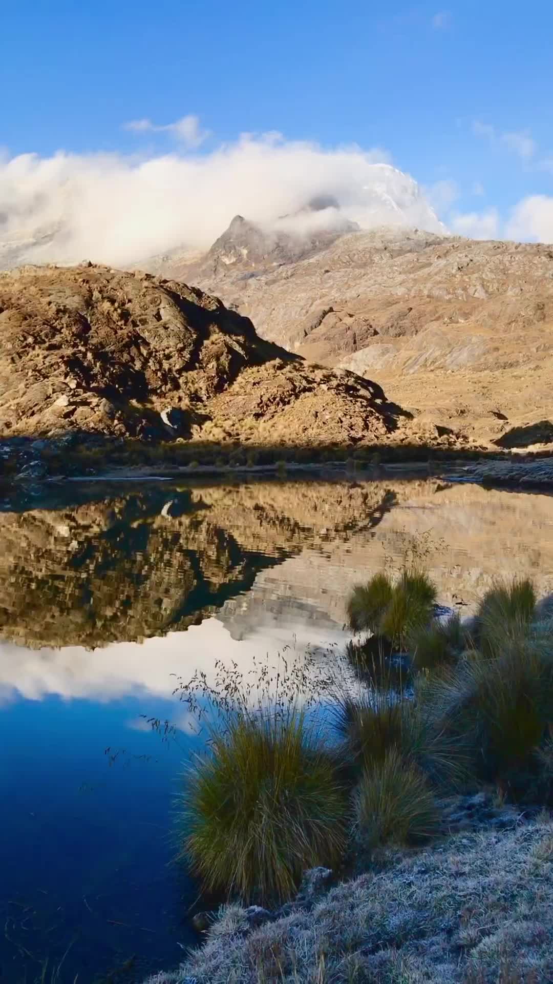 Discover Huascarán National Park's Majestic Mountain Views