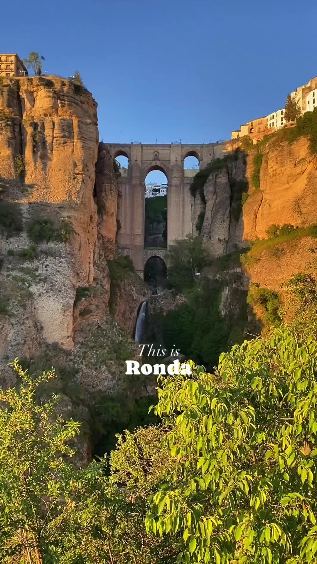 Ronda - La Ciudad Soñada (the City of Dreams) 😍

You can see how everyone from Romantic poets to Orson Welles has fallen in love with this extraordinary city in the mountains of Málaga province, Andalucía. 

There’s so much more to Ronda than its famous bridge, and it’s a destination that’s definitely worth more than a day trip. More Ronda reels and stories coming up on  @senses_of_spain (and sign up for my SubStack, because I’ll be publishing an extensive guide to visiting Ronda soon!)