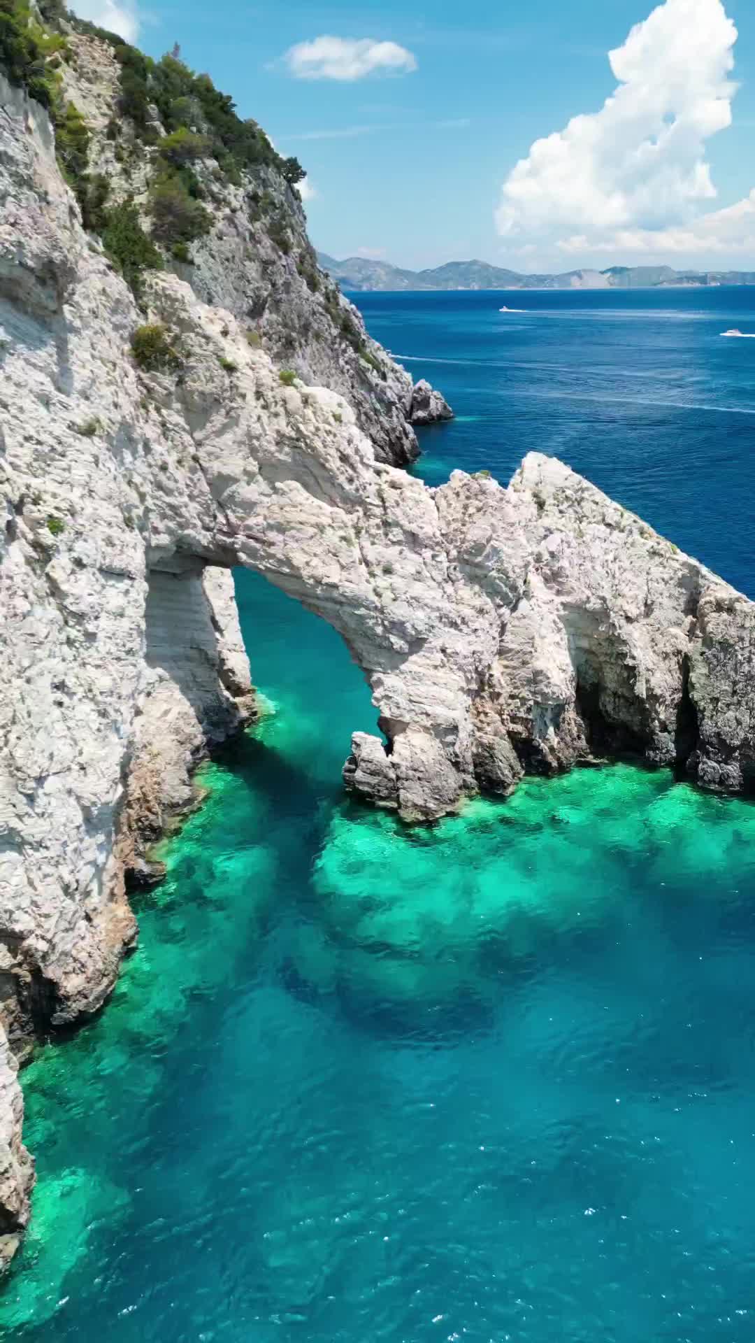 Discover Keri Arch in Zakynthos with Private Skipper