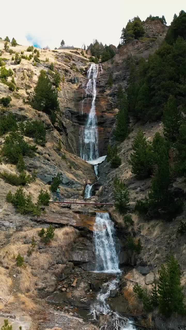 Discover the Beauty of Cascada del Clotet, Aragón, Spain