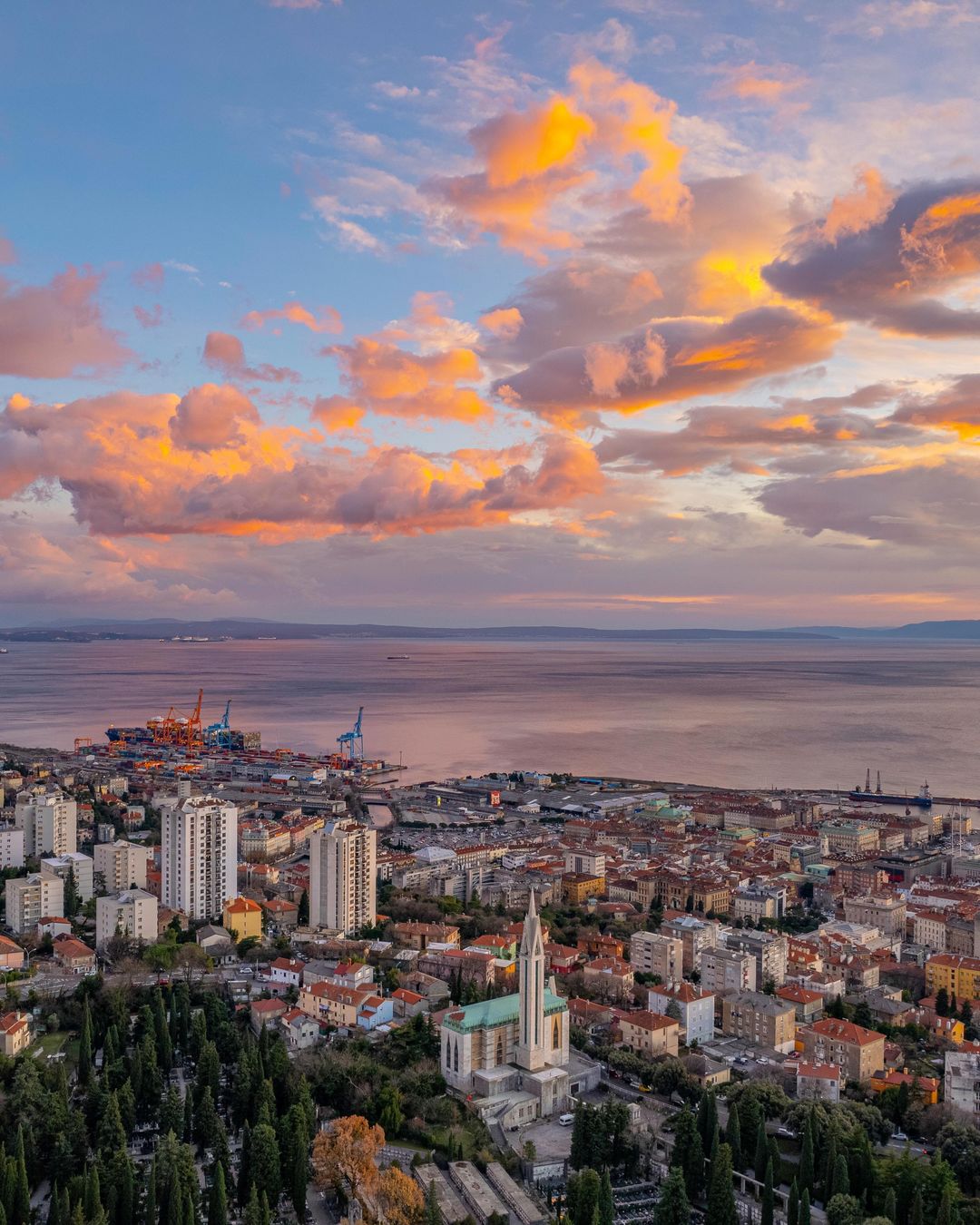 📍Rijeka,Croatia 📸✨🔥
______________________________________________
•
•
•
•
•
📸 by: @_bakic 
#rijeka #croatia #visitrijeka #visitcroatia #croatiafulloflife #croatiatravel #croatiafullofnature #croatiafullofmagic #croatiafullofcolours #croatia_instagram #croatia_photography #croatia_lovers #photographyofcroatia #goodplace #beautifulday #photo #photography #street #streetart #air2s  #beautifulview #sunsetphotography #travel #travelphotography #skyporn #drone #dronephotography #mavicair2s #beautiful #sunsetlovers