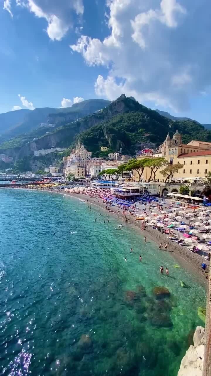 Magnificent Shades of the Amalfi Sea – Travel Italy