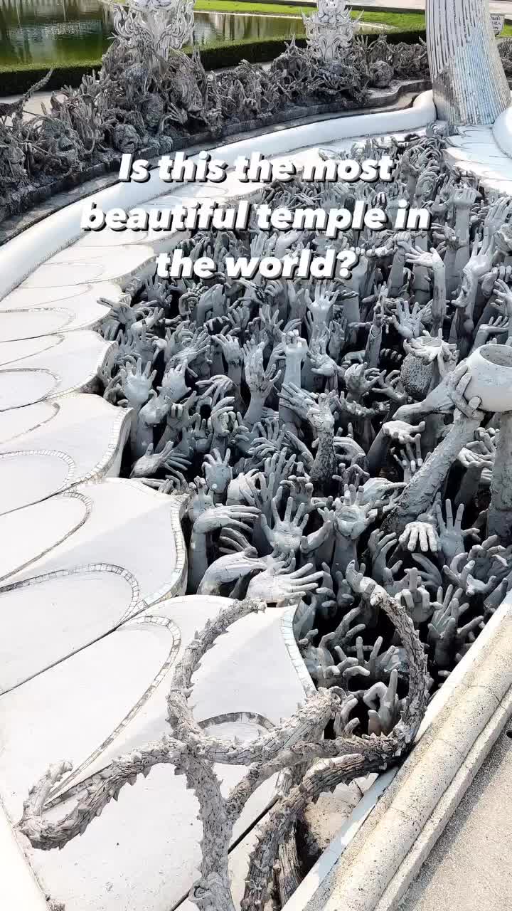 Stunning White Temple in Chiang Rai, Thailand