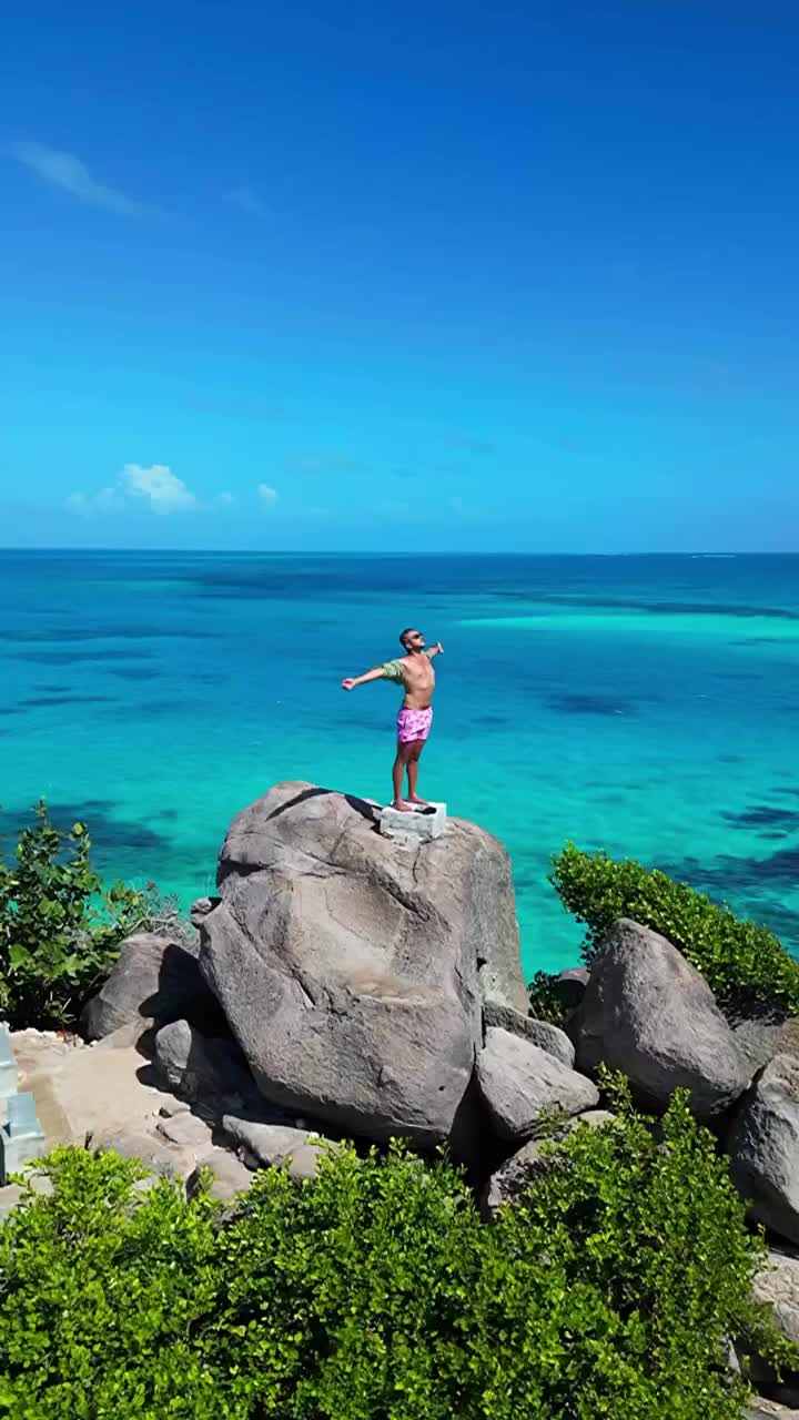 Discover the Turquoise Waters of Crab Cay, Colombia