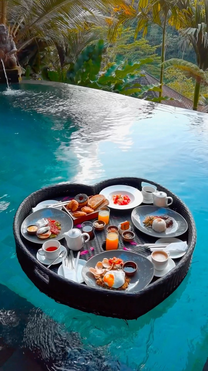 Floating Breakfast with amazing view

#travel #luxury #hotels #staycation #bali #indonesia #reels #reelsinstagram #ubud #thekayonhotels #thekayonjungleresort #fyp #fypシ #viral #trending