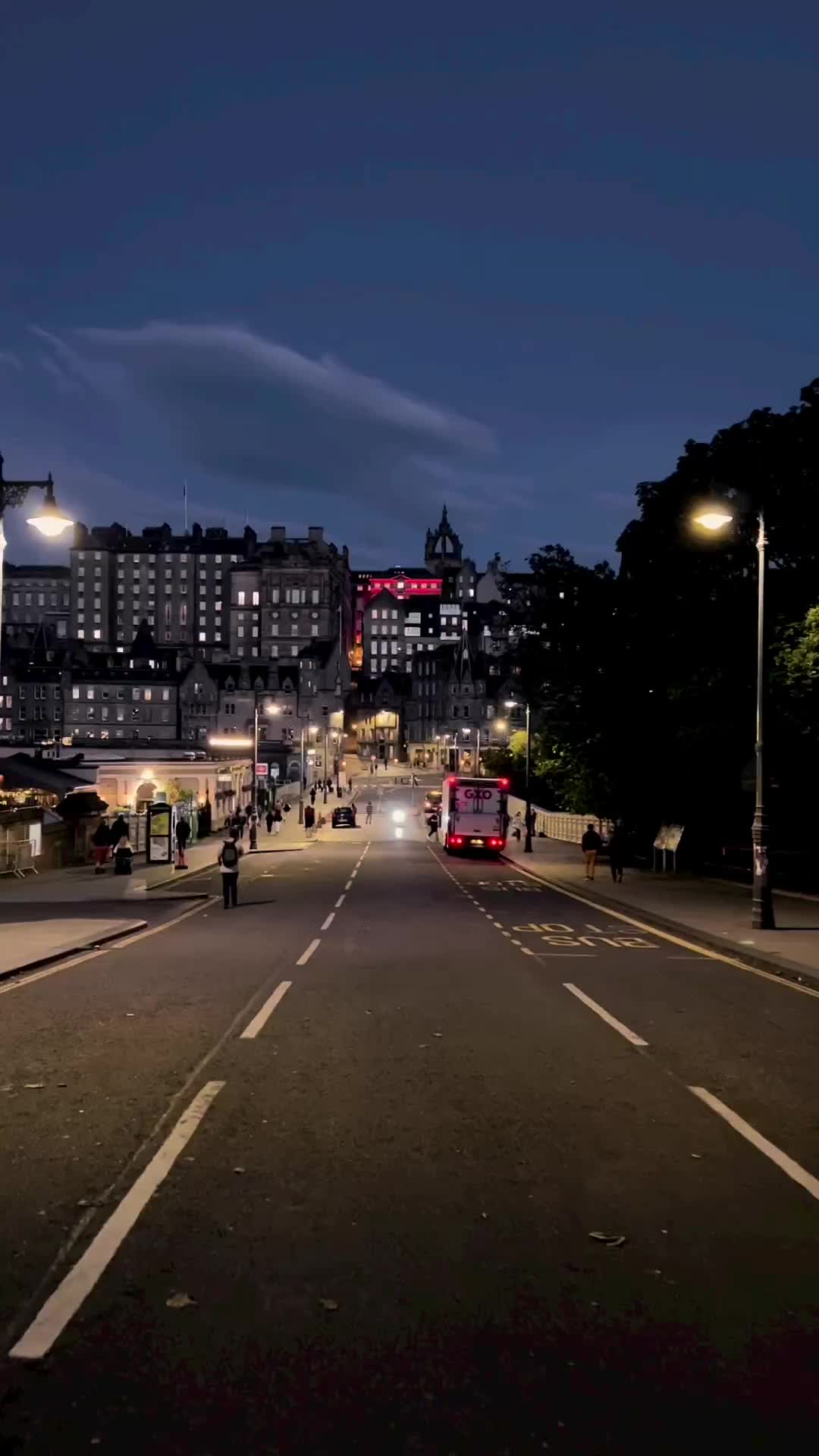 Best Evening Activities in Edinburgh's Royal Mile 🌆✨