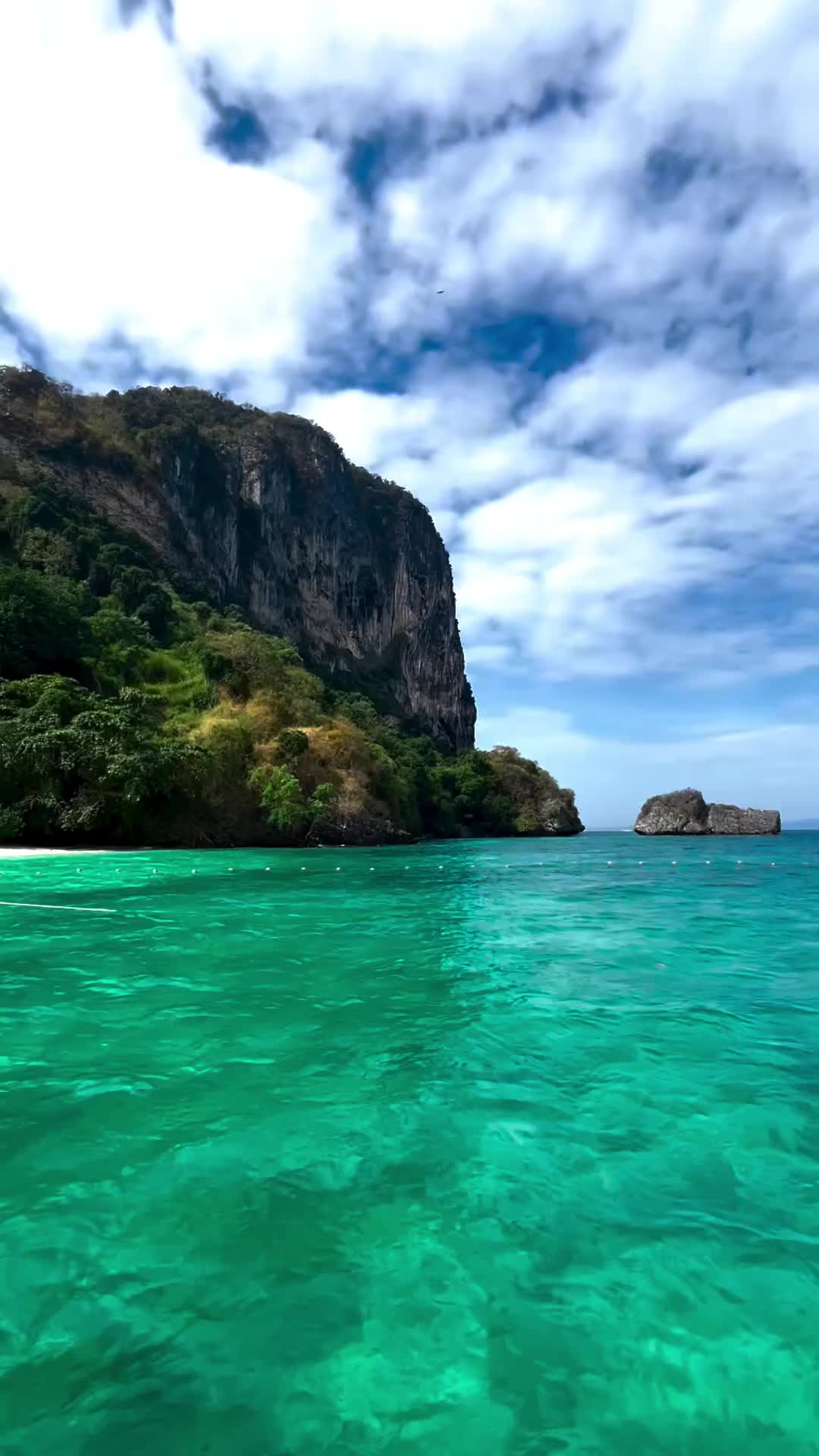 Exploring Poda Island in Krabi, Thailand 🌴