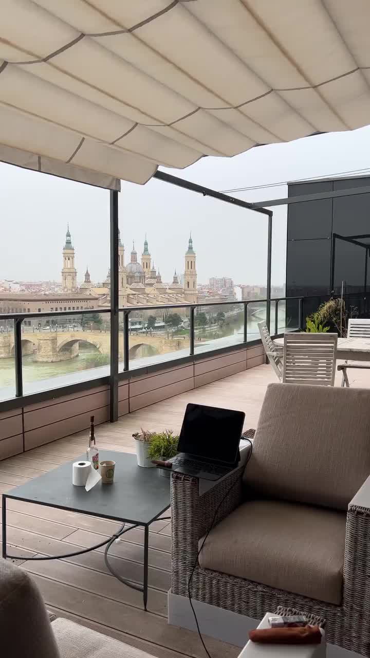 Discover Zaragoza: Stunning Airbnb & Pilar Basilica
