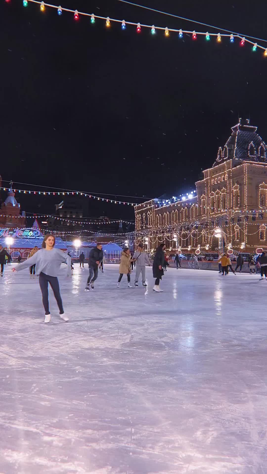 The Wind Effect 🌬 | Figure Skating at Red Square Moscow