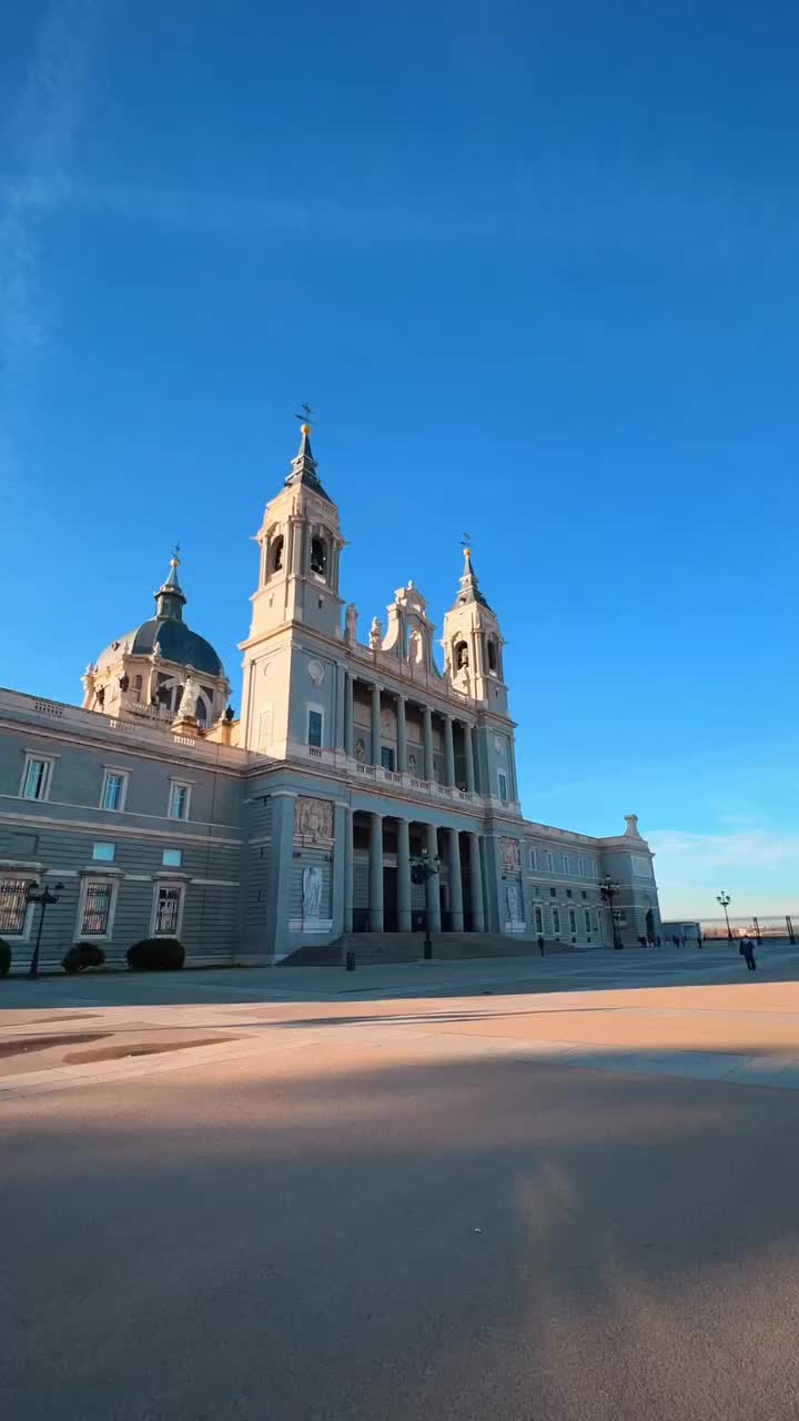 Descubre esta Majestuosa Catedral en Madrid
📍Catedral de Santa María la Real de la Almudena

⚡️🚨Dale Like y Guarda este Reel en tus Favoritos para tu Próximo Viaje a Madrid📸📸
.
.
.
.
#madrid #madrid🇪🇸 #madridcity #madridespaña #arquitecturamadrid #spain #españa #catedraldesantamarialarealdelaalmudena #catedraldesantamaria #visitamadrid #visitmadrid #madridlovers #catedraldelaalmudena #urbanphotography #filmmaker #filmmakers #streetphotography #arquitecture #hyperlapse #videography #creators #contentcreator #creadordecontenido #creator #streetart #destination #fujifilm #fujifilmxt4 #iphone